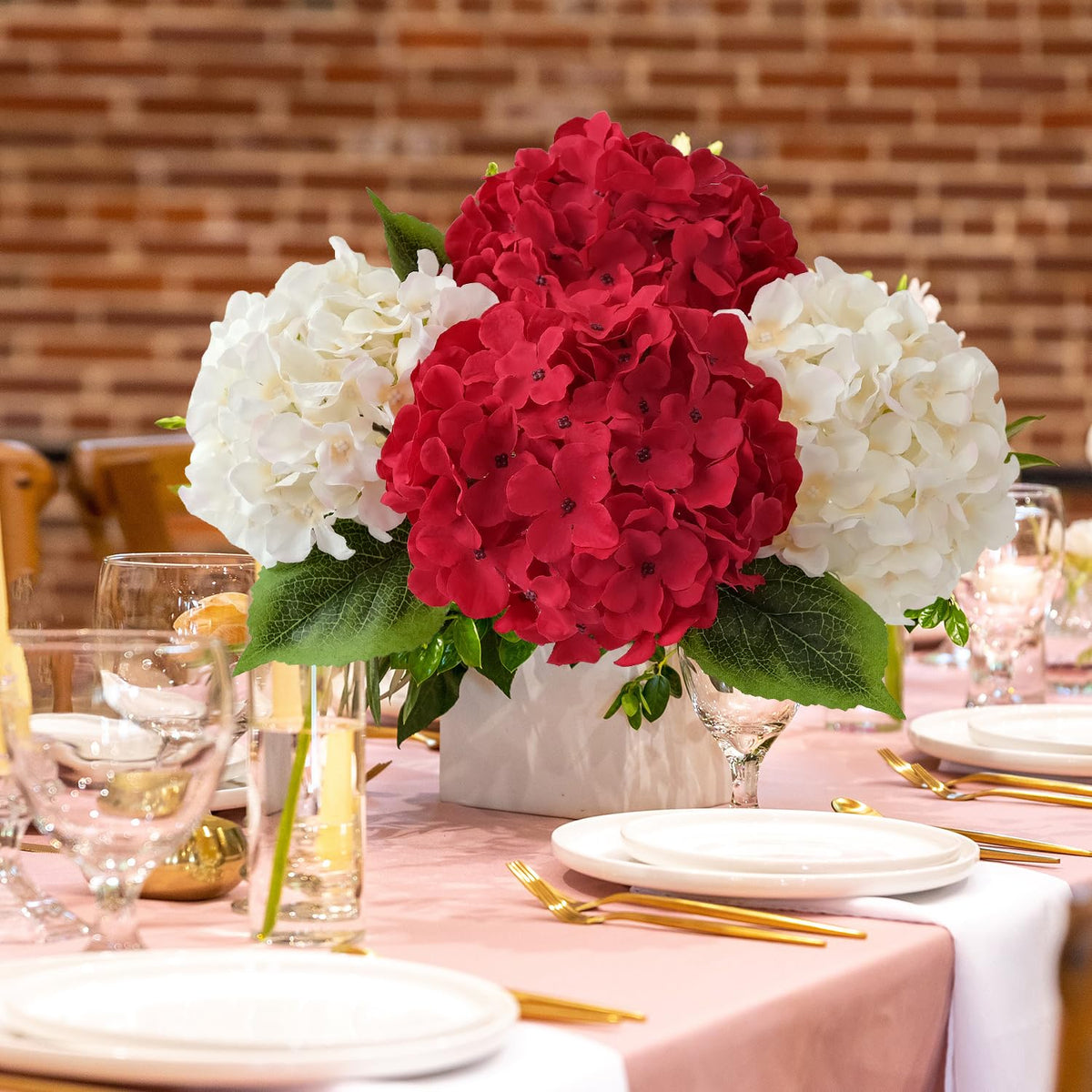 JINWOE hydrangea stem flexible allows easy arrangement and shaping