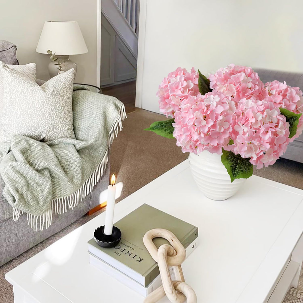 JINWOE large hydrangea heads create dramatic centerpieces and flexible layouts