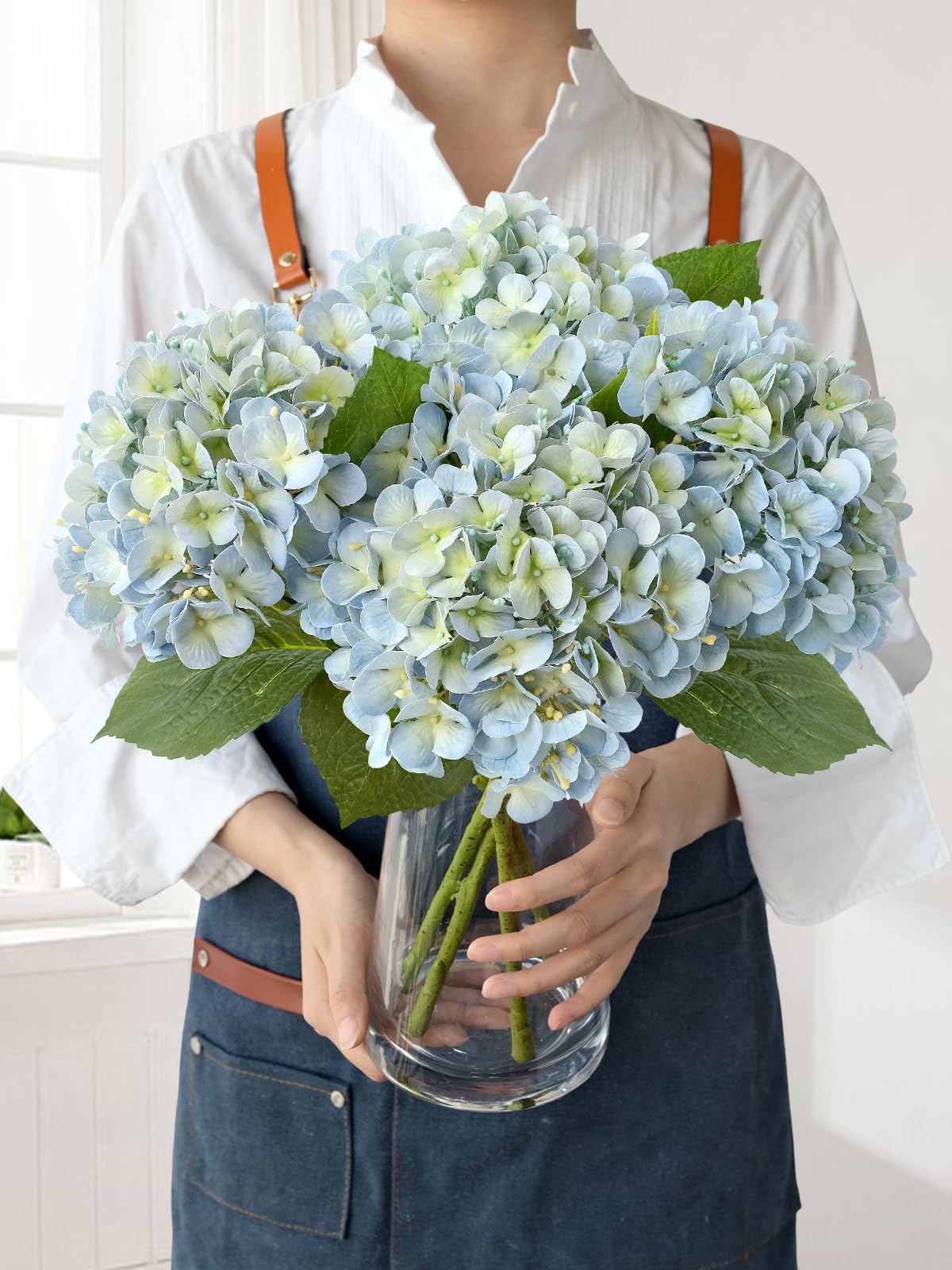 JINWOE light blue hydrangea bouquet closeup highlights lifelike petals for elegant decor.