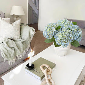 JINWOE light blue hydrangea flower detail shows real touch texture for premium arrangements.