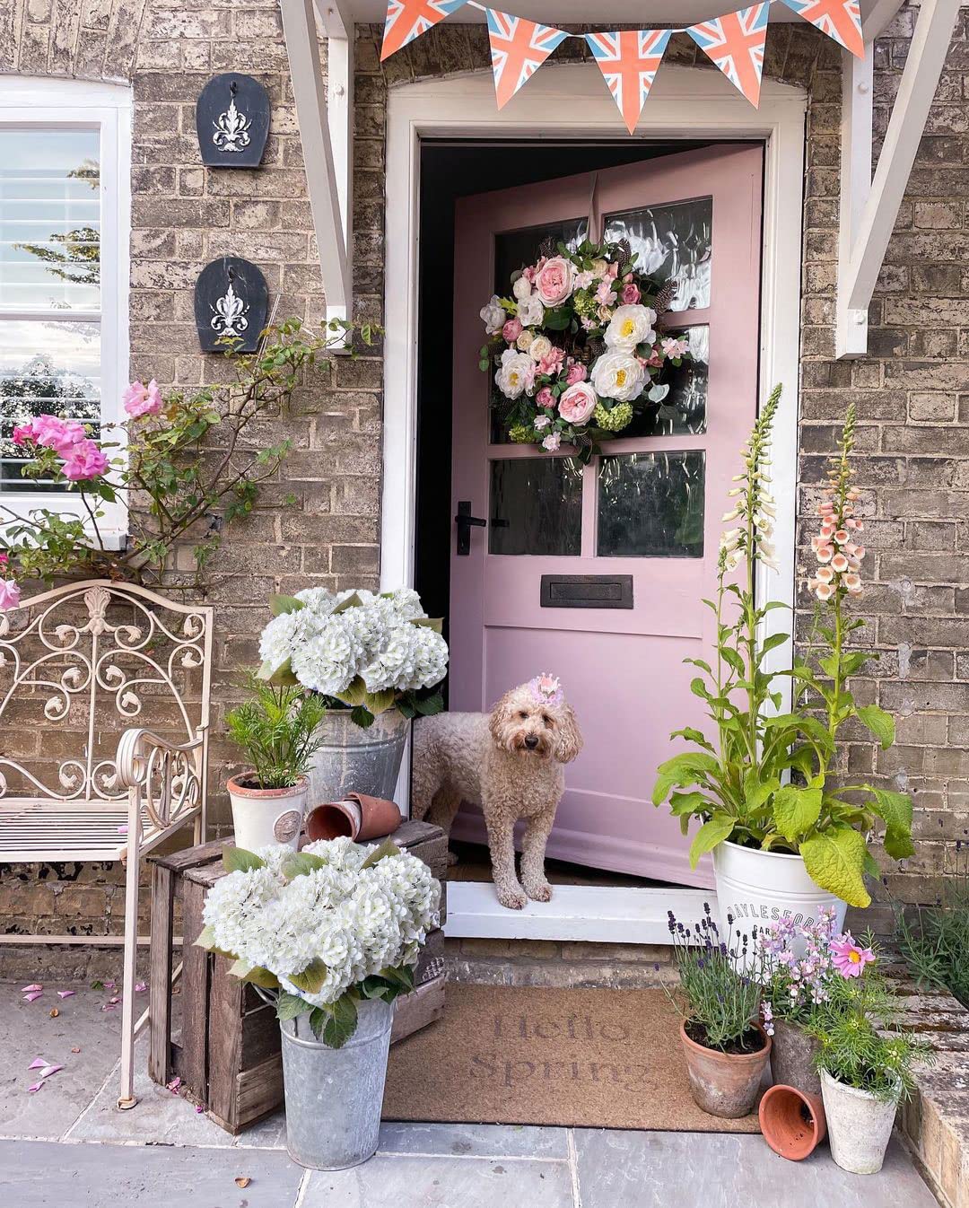 JINWOE silk-like hydrangea that lasts with easy maintenance.