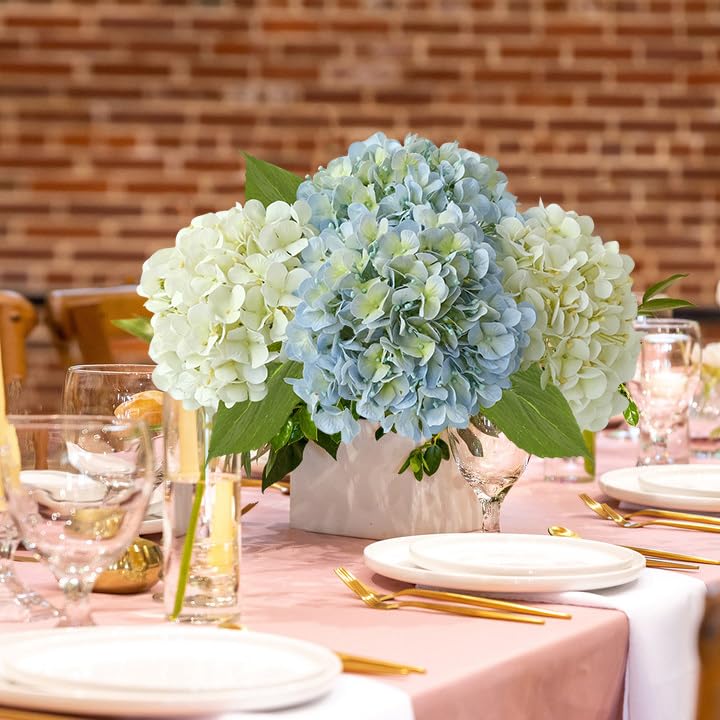 JINWOE white hydrangea packaging keeps stems safe during transit