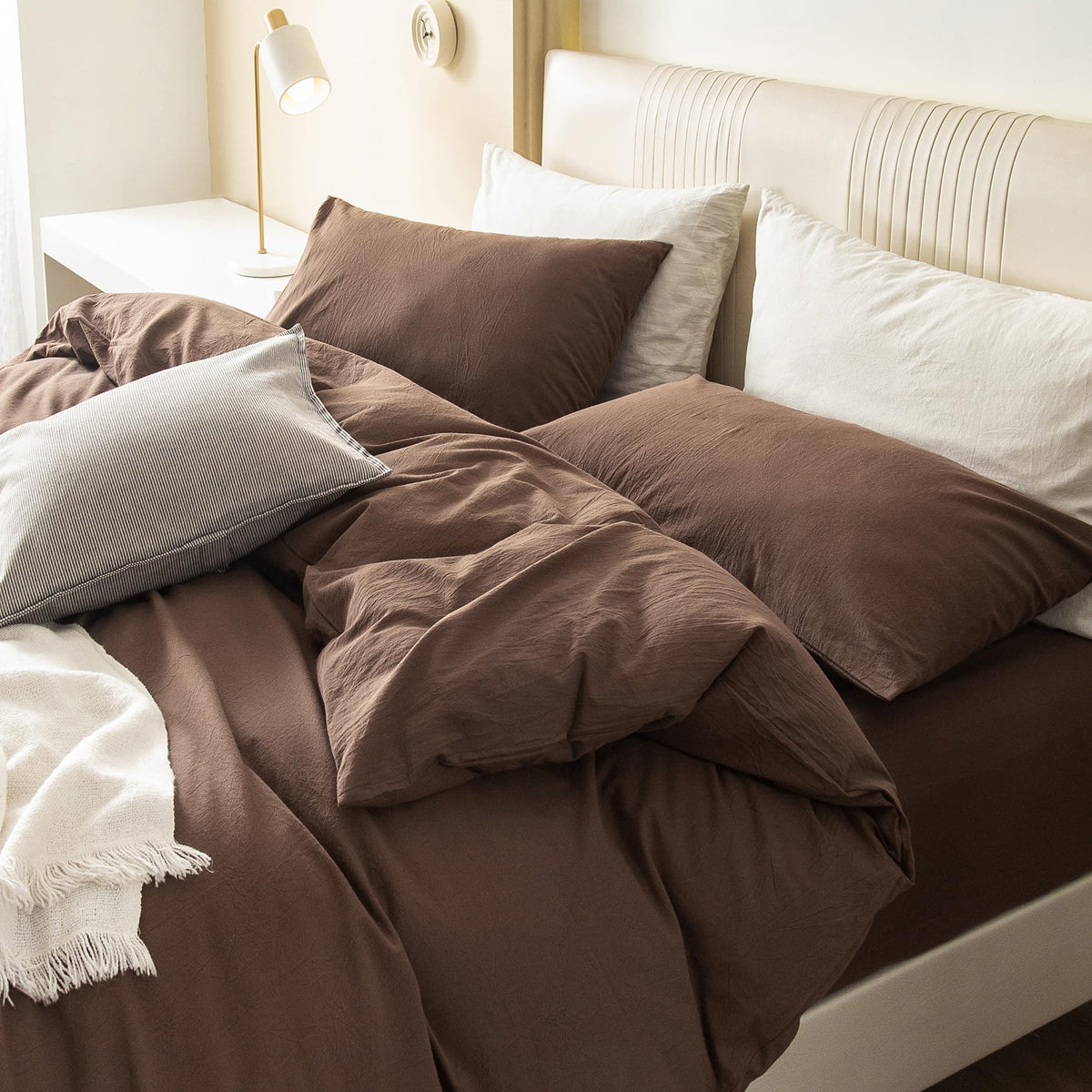 JIYUAN three-piece set pack shot highlights a complete bedding refresh.