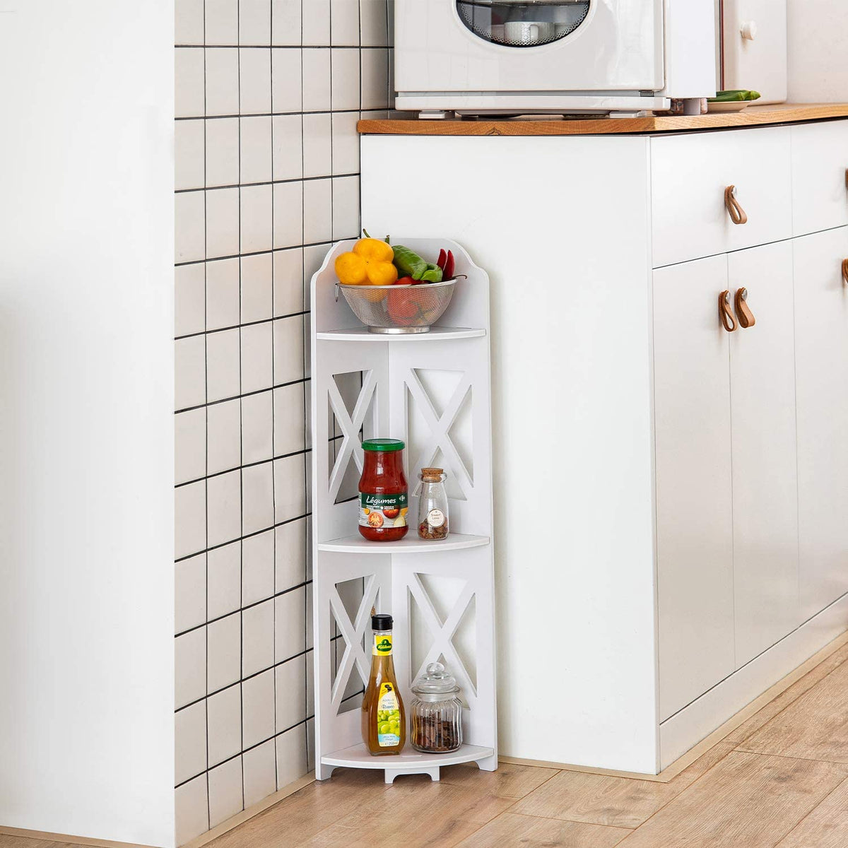 JJINXIAMU easy-assembly bathroom shelf simplifies setup.