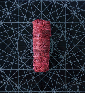 Resin detail of Dragon's Blood Sage highlighting fragrant aroma for ritual ambience.