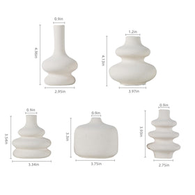 JOJUNO White Bud Vases with fresh flowers offer living room focal points
