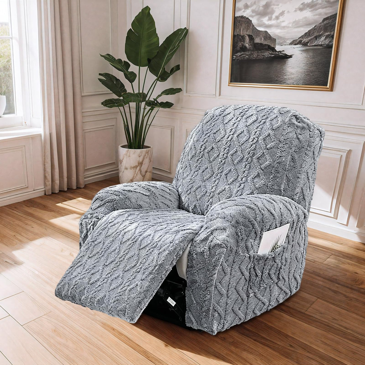 JOKIVTOU pet-scratch protection image shows durability with pets