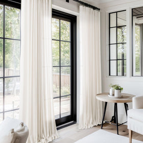 Jolilight easy-care curtains are machine washable for simple upkeep