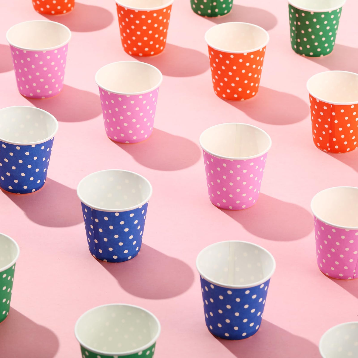 JOLLY PARTY 5oz beverage cups suitable for cold drinks at events.