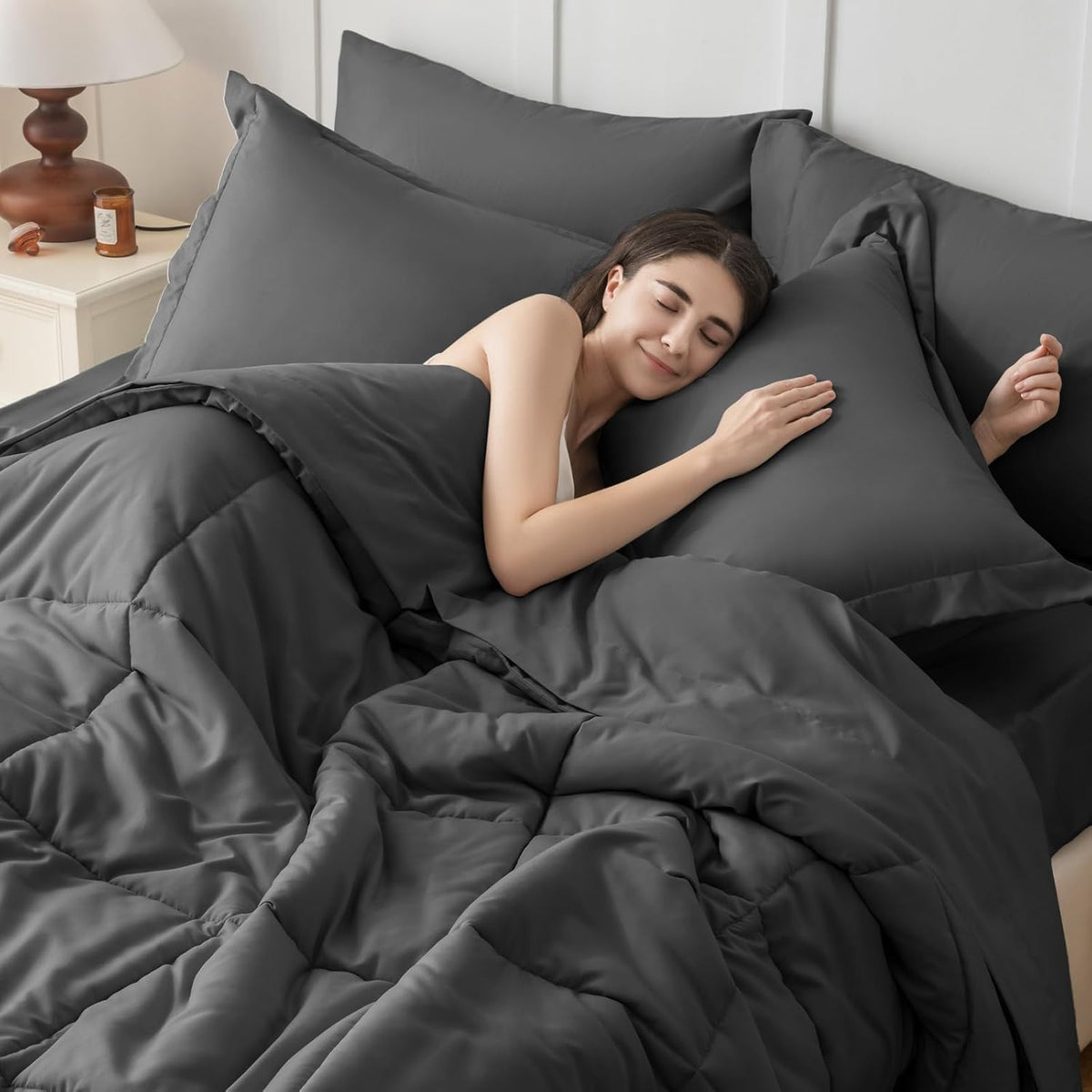 JOLLYVOGUE twin comforter loft after washing demonstrates durability.