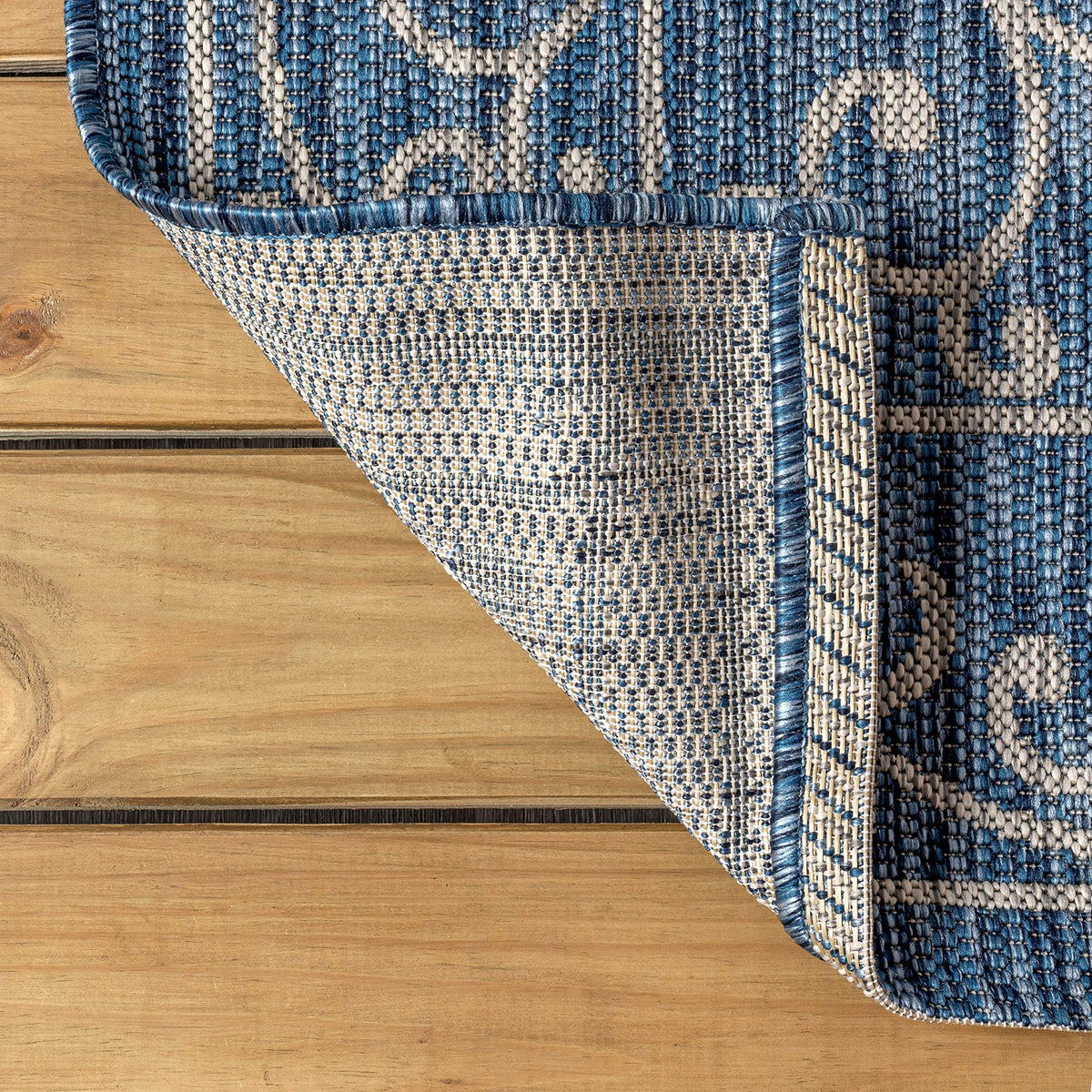 Jonathan Y boho chic rug texture enhances patio decor