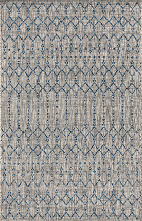 Jonathan Y Ourika non-shedding rug keeps floors clean for families.