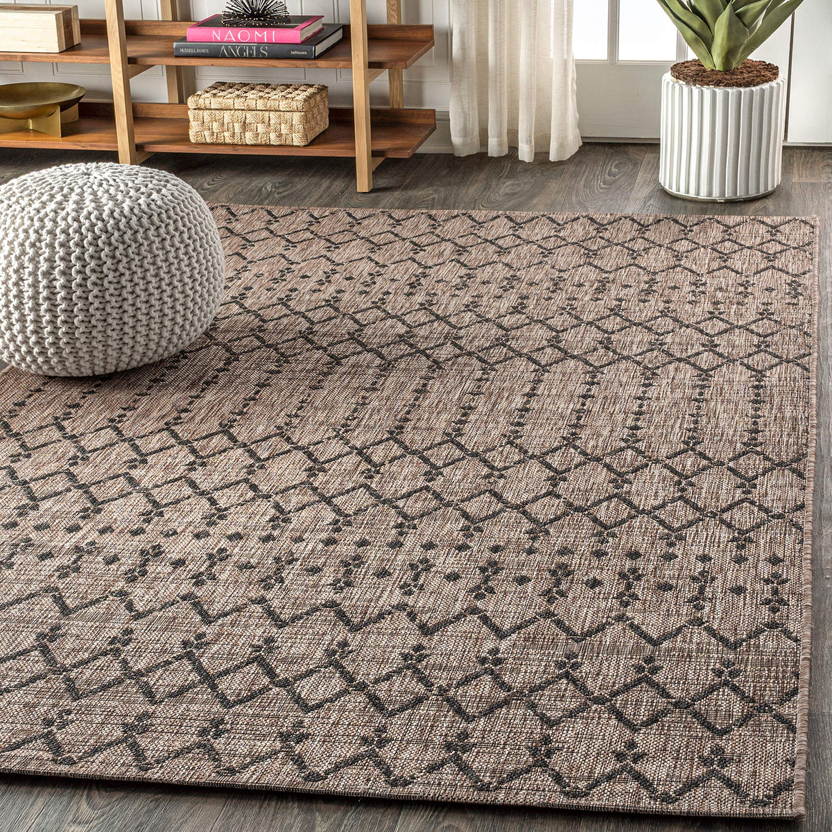 Jonathan Y Ourika black and khaki geometric pattern enhances porch decor