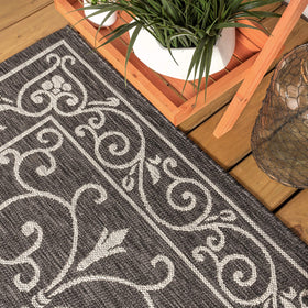 Jonathan Y easy-cleaning rug supports quick spills cleanup after meals.
