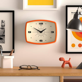 Jones Clocks Movie clock dimensions view presents 19.5 x 25.5 cm for placement planning.