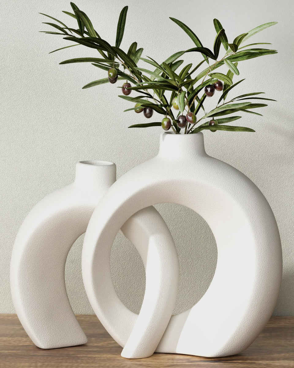 Jonronboci donut vase large close-up highlights matte white finish for modern centerpieces