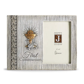 Joseph's Studio 4x6 frame shown in a shelf display, ready to be admired daily.