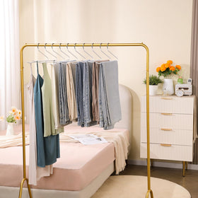 JOYBOS heavy-pants hanger maintains tidy, aligned garments on the rod.