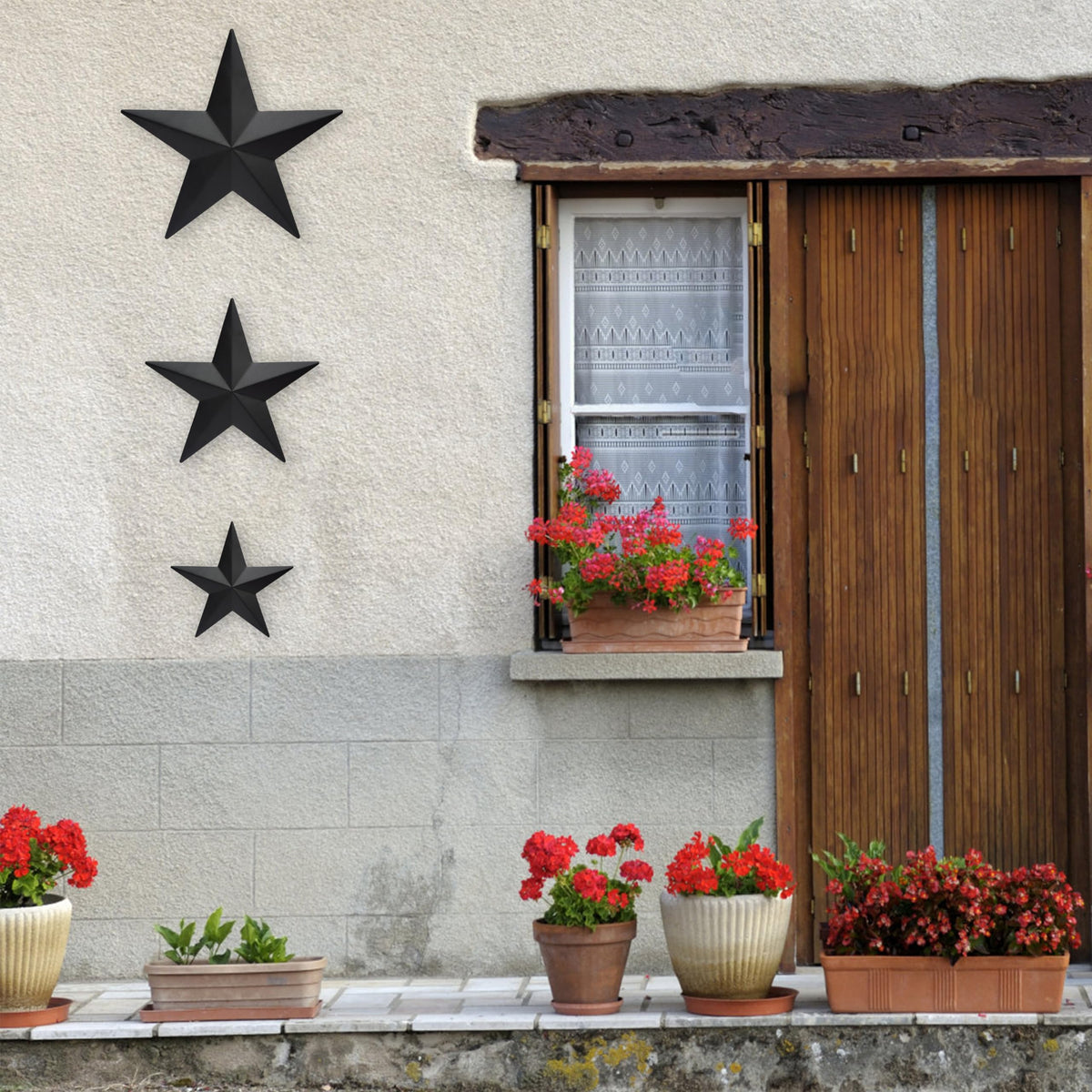 JoyEvy rustic wall art suits indoor and outdoor spaces.