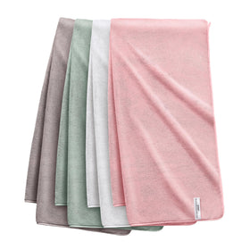 JOYMOOP bath towel cloud-soft closeup for gentle daily drying and spa-like comfort.