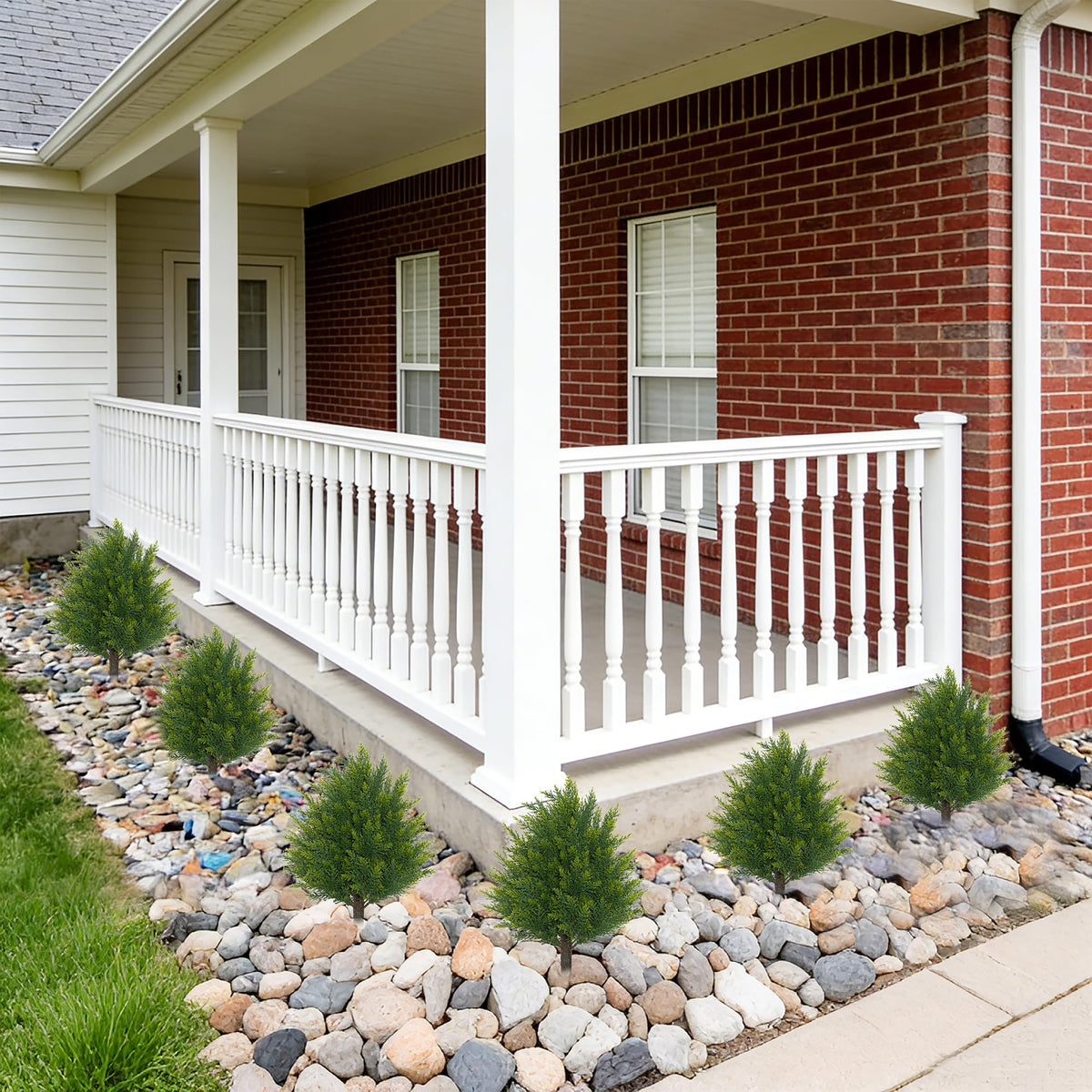 No-water maintenance JoyPower topiary suitable for year-round display