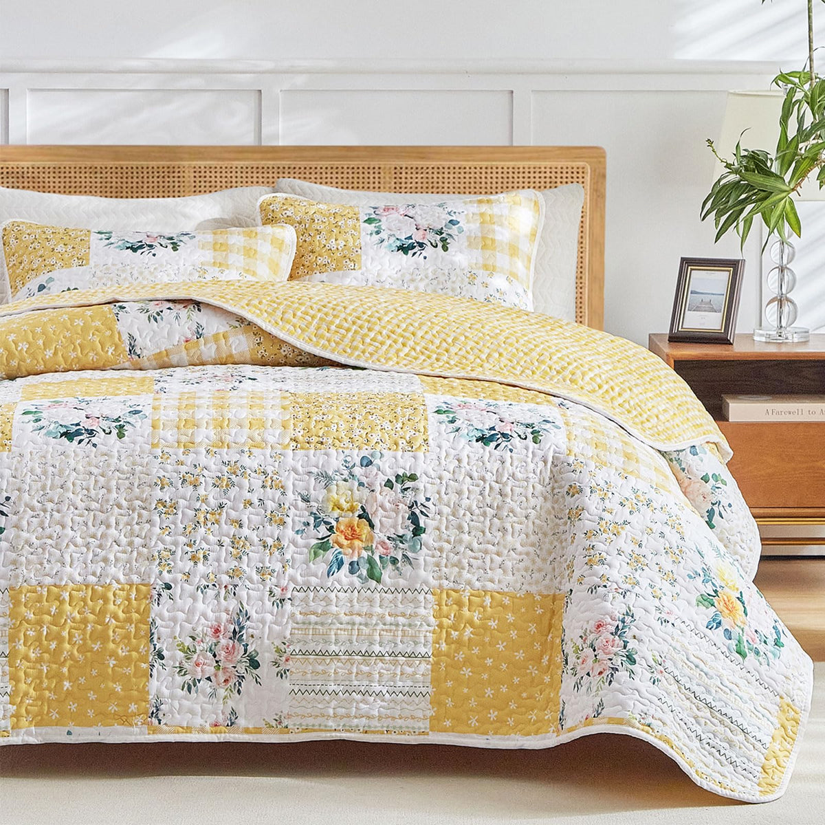 Joyreap quilt twin reversible design back view showing yellow grid pattern for dual styling.