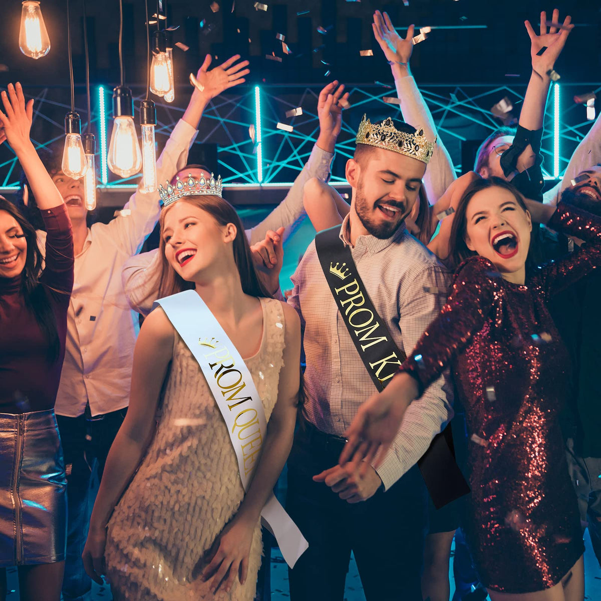 Juexica women's crystal Tiara adds noble sparkle to celebrations.