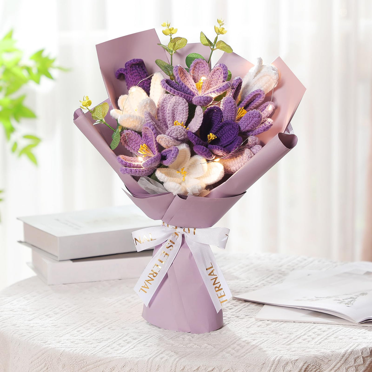 Juinte hypoallergenic crochet flowers made of combed cotton yarn for allergy-friendly spaces.