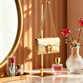 K KAIDIYIN premium display stand enhances showroom aesthetics for luxury bags.