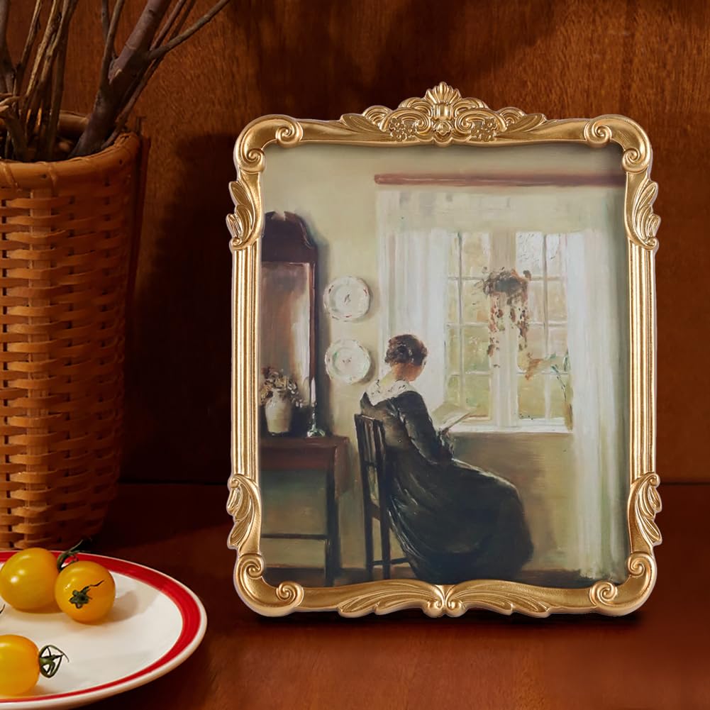 Kangce gift-ready frame in ornate style, perfect for holiday gifting.