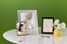 Kate Spade New York Make It Pop yellow vase ready for gifting