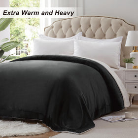 KAWAHOME Sherpa blanket with pets on sofa demonstrates family-friendly warmth.
