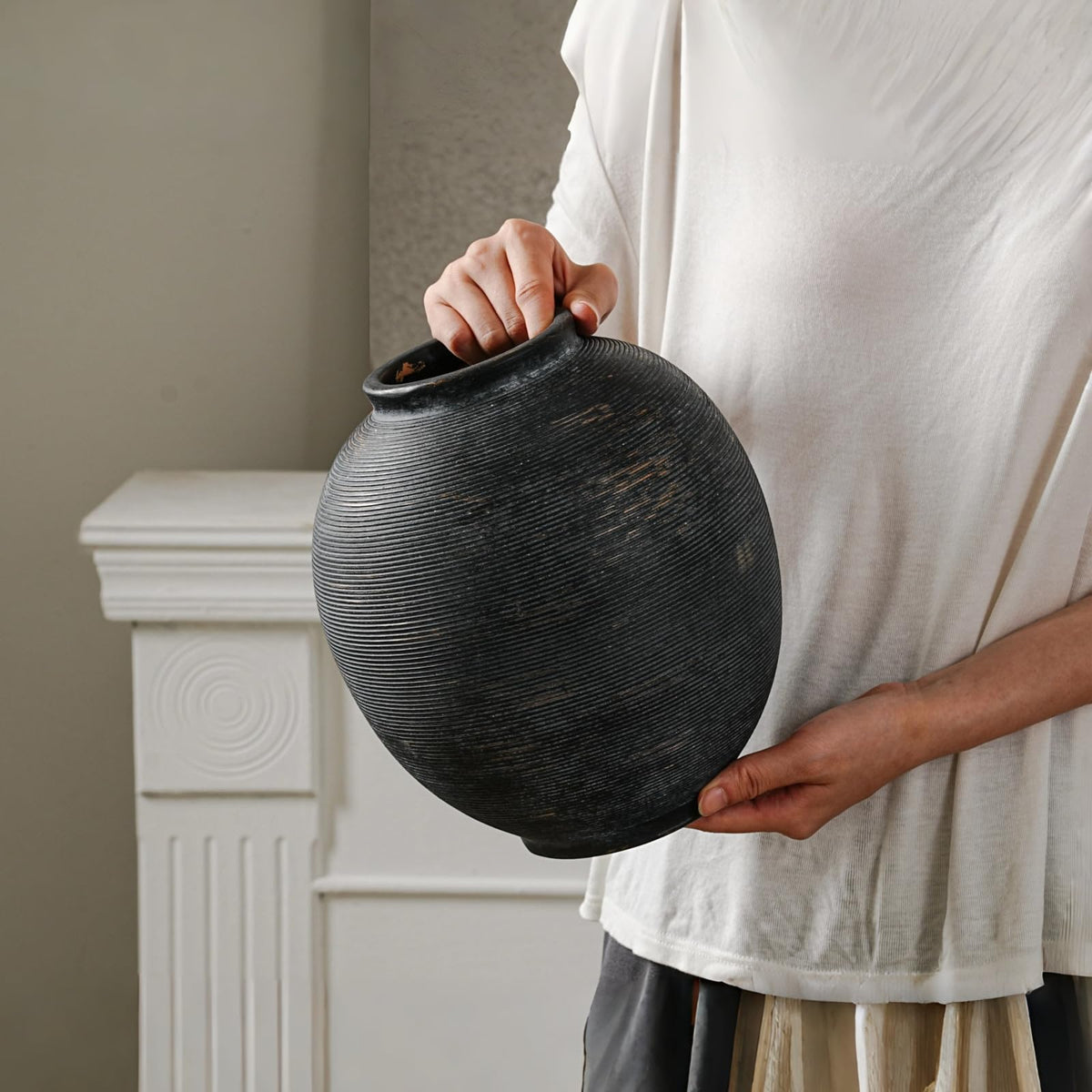 Kayolin vase with gift-ready packaging for thoughtful gifting.