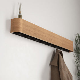 Kazai Toke entryway style elevates modern hallway aesthetics.