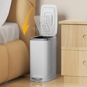 KdbK bathroom trash can with anti-fingerprint finish for easy cleaning.