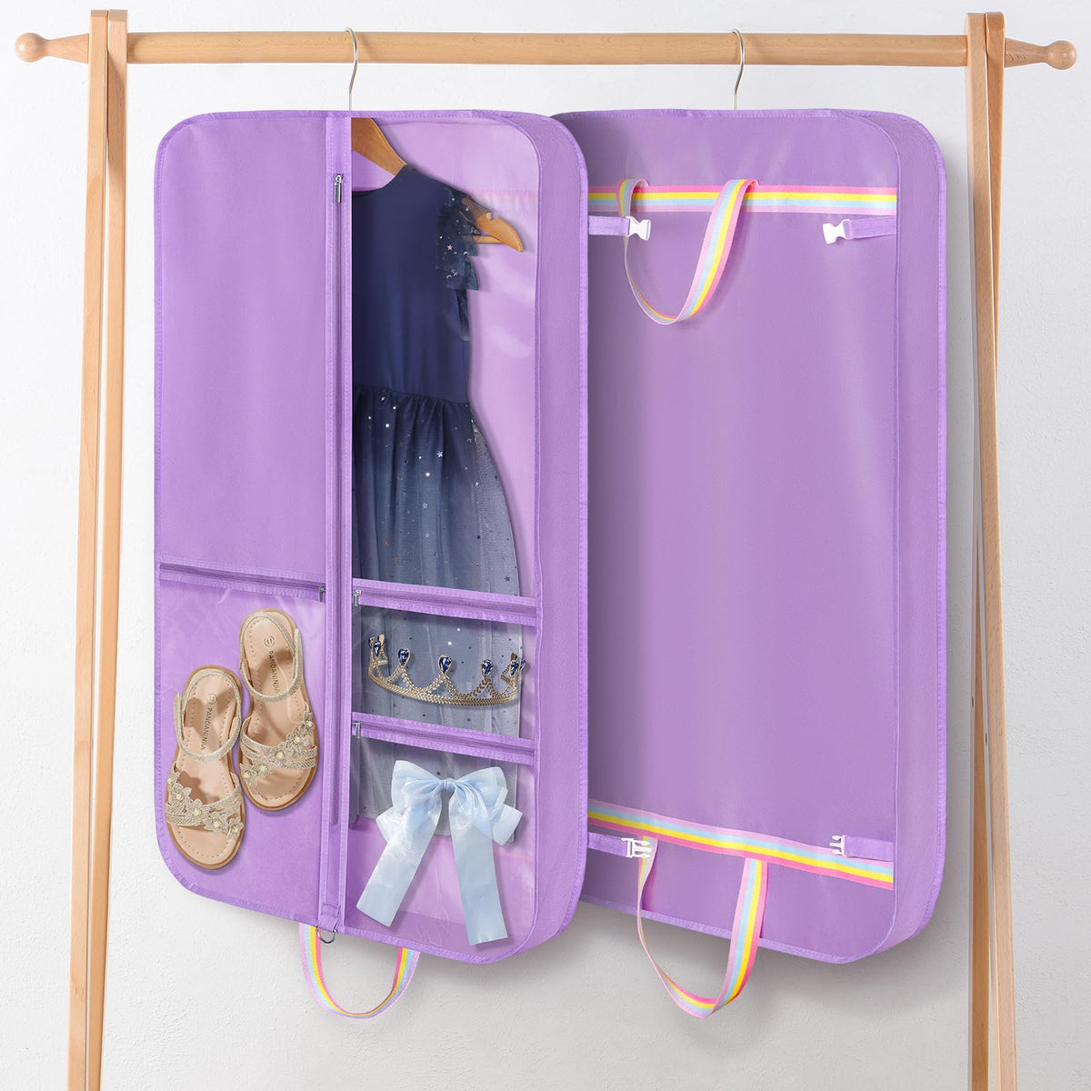 KEEGH garment bag uses PVC and breathable fabric for freshness