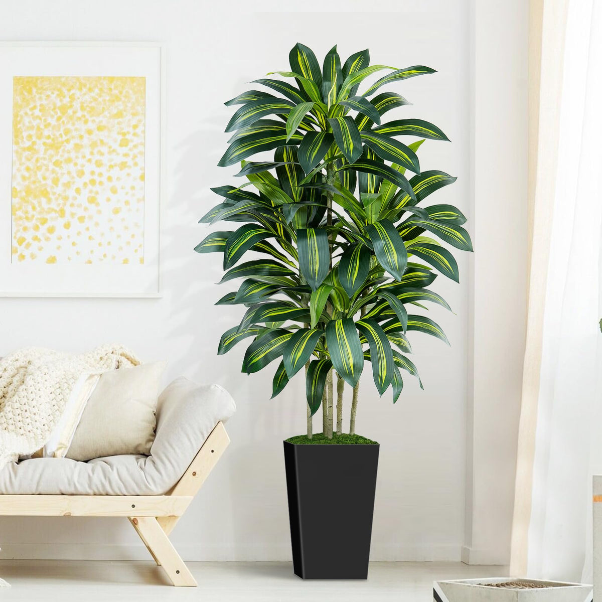 Keeplush Dracaena tree leaves are easy to wipe and dust-resistant
