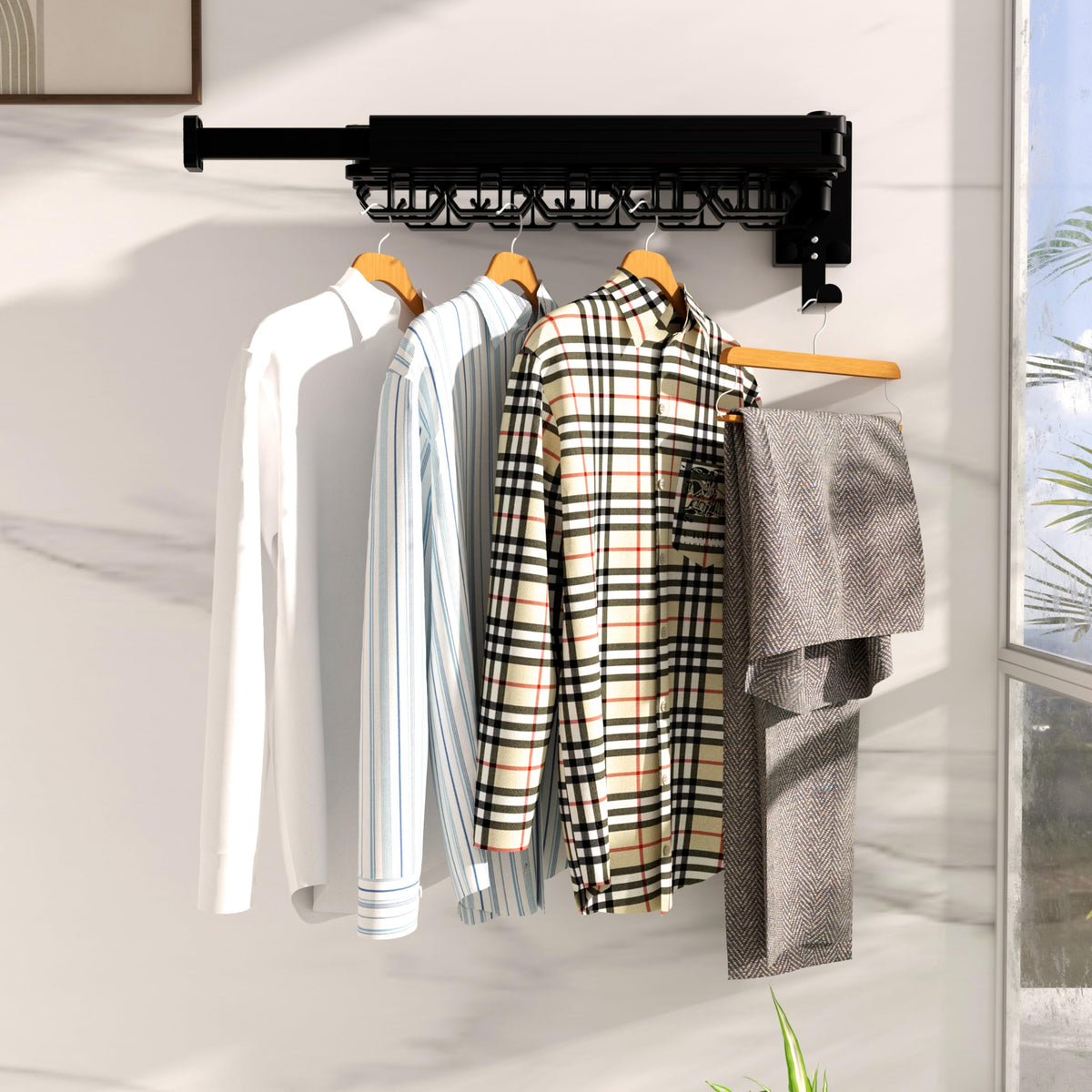 Kelisiting 360-degree rotating hooks maximize hang-drying flexibility and airflow.
