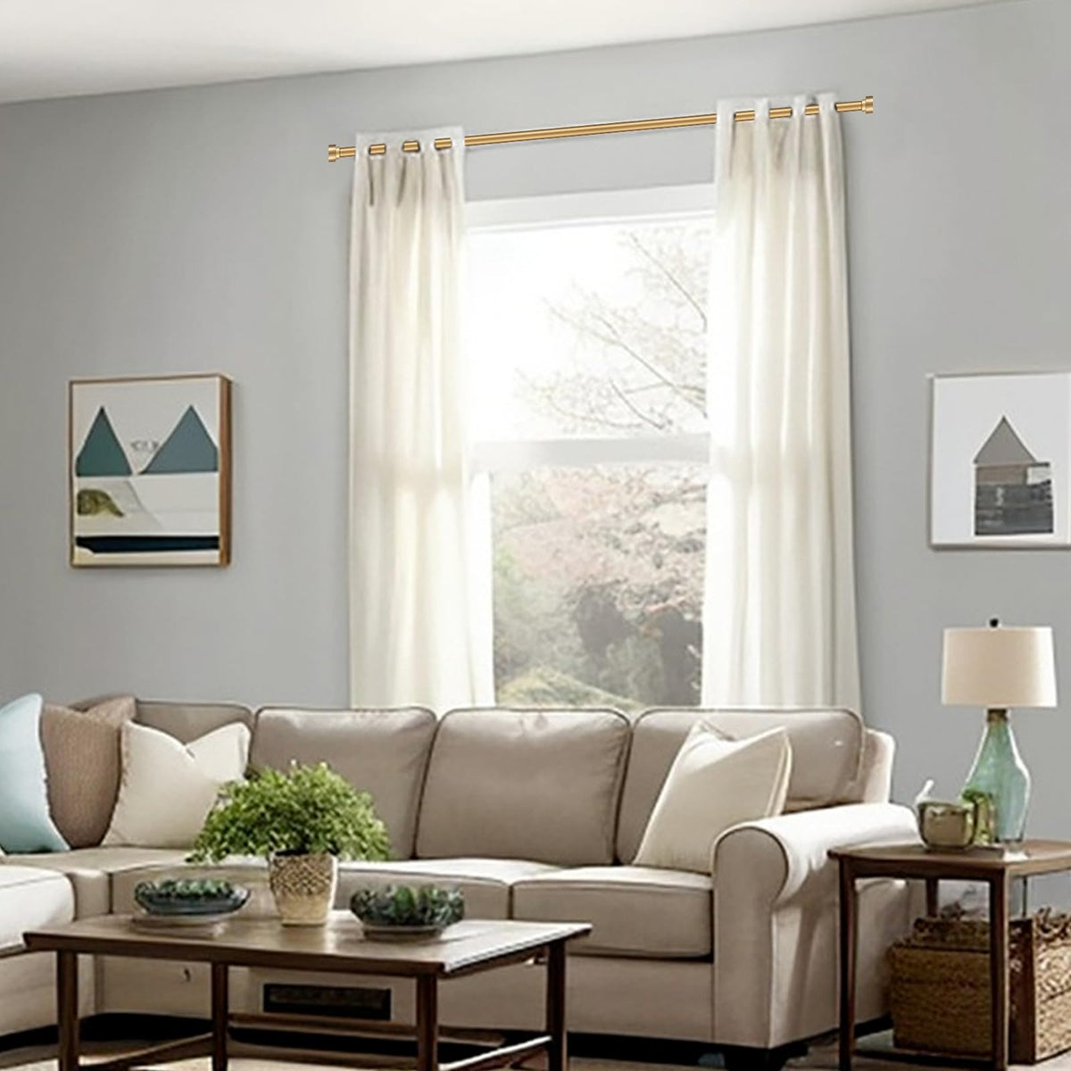 Kemmie splicing telescoping curtain rod offers precise length adjustment.