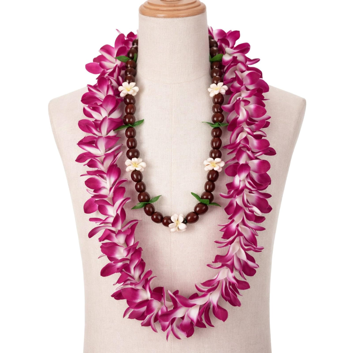 Kenning Hawaiian party decor doubles as wearable keepsake.