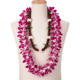 Kenning Hawaiian party decor doubles as wearable keepsake.