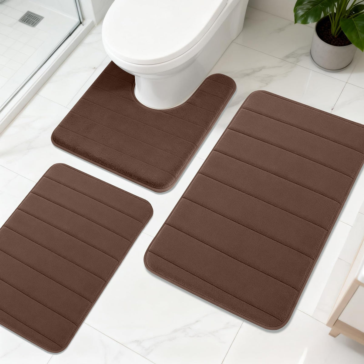 KescherAb small bath rug 15x23 delivers plush underfoot comfort and quick drying.