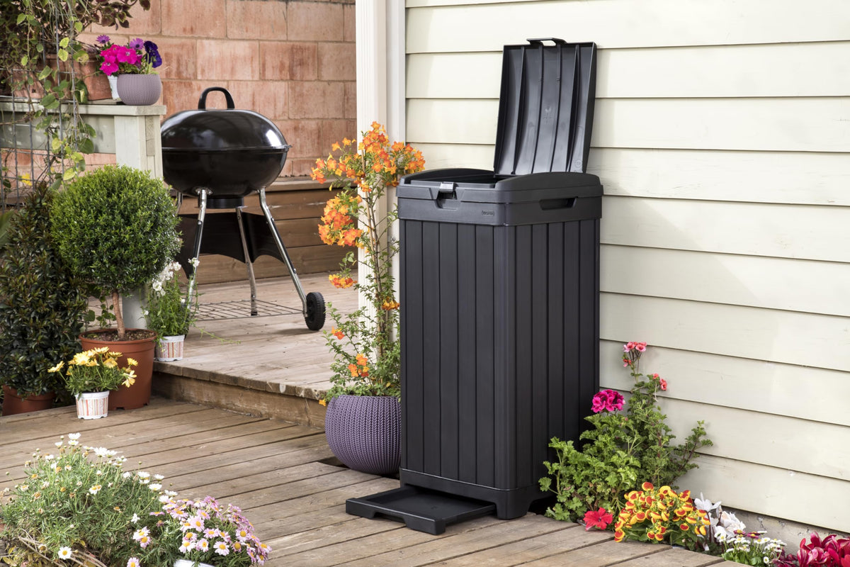 Keter Baltimore resin construction withstands outdoor conditions