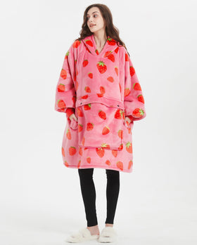 KFUBUO sherpa-lined hoodie-blanket provides plush softness on cool evenings.