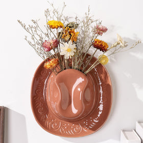 KGCCIZI cowboy hat wall planter in brown, perfect for hanging indoor plant decor.