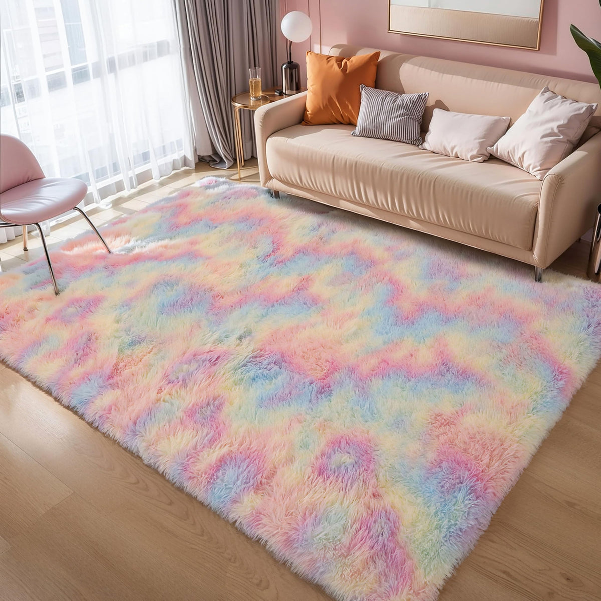 KICHOWUA ultra-soft shag rug minimizes shedding while remaining durable.