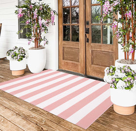 KIhipIoe striped rug suits bedrooms and living rooms with durable, easy-care cotton.