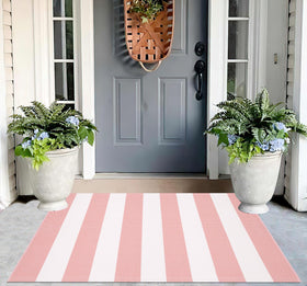 KIhipIoe front porch rug dries quickly after washing and daily wear.