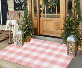 KIhipIoe plaid rug makes a thoughtful gift and seasonal decor.