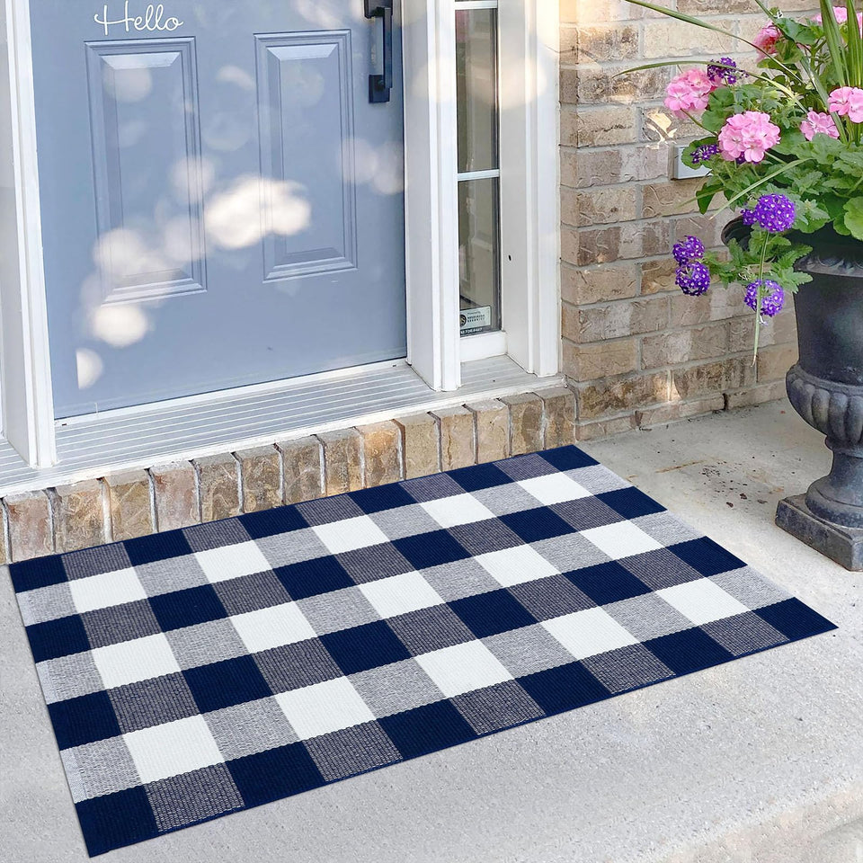 KILOCOCO buffalo plaid front doormat, blue and white, outdoor friendly and easy to clean.